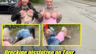 Dreckige pissfotzen on Tour , public piss Spiele perverser Schlampen von Cat-Coxx